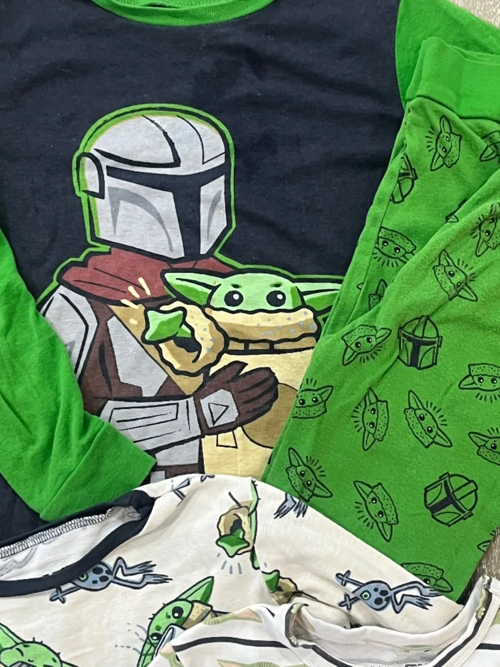 Star Wars Grogu and Mandalorian 5 piece Pajama Set Size 10